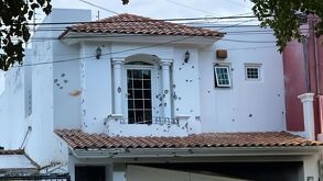 Casa en Cualicán afectada por las balas tras ataque en un fraccionamiento de la ciudad