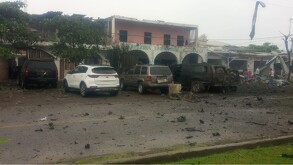 Tras la explosión de un coche bomba en Coahuayana, Michoacán, se confirmó del aumento de víctimas mortales a una cifra de cinco personas.