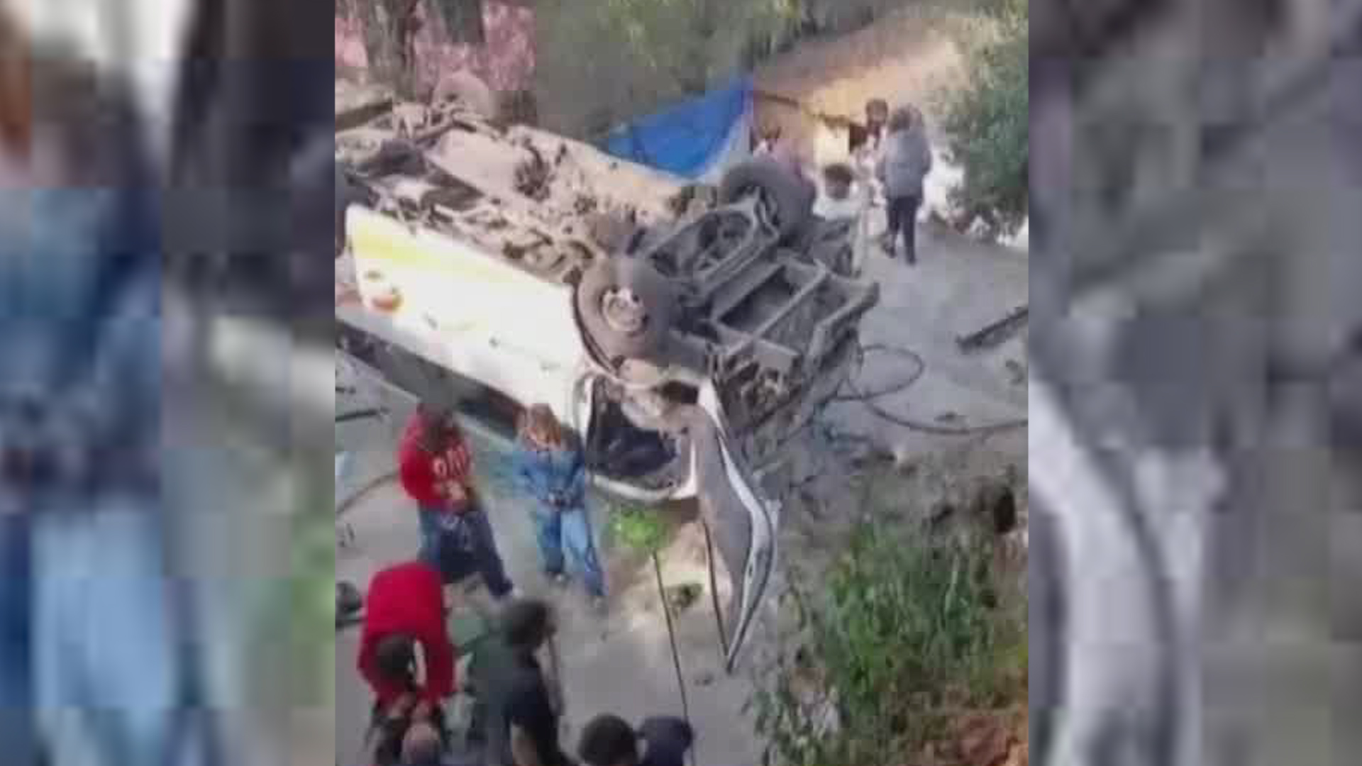 El conductor presuntamente viajaba a exceso de velocidad, lo que provocó el accidente que dejó varios lesionados.