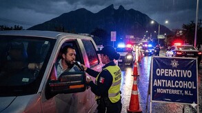 Tránsito de Monterrey en operativo antialcohol.