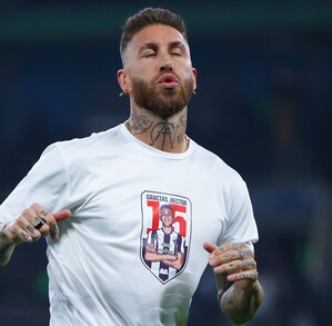Sergio Ramos haciendo trabajos de calentamiento antes de la Semifinal de Vuelta del Apertura 2025 contra Toluca.