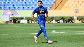 Javier Aquino entrenando con Tigres un día después de avanzar a la Final del Apertura 2025 de la Liga MX.