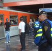 Personal de seguridad en estación Chabacano del Metro CdMx