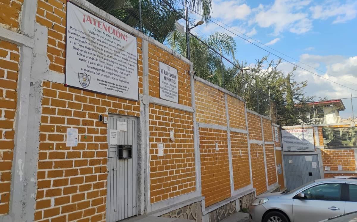 La alumna experimentó dolor en el pecho tras la vacuna| Gloria Reza