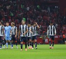 El equipo de Rayados durante la vuelta de la semifinal del Apertura 2025.