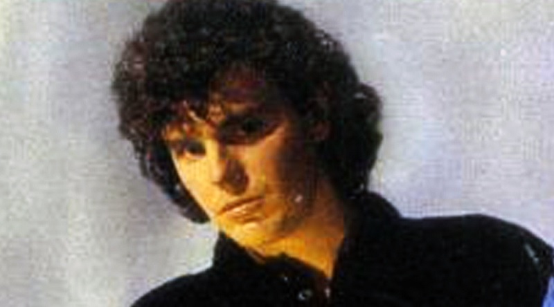 Fernando Olvera, vocalista de Maná, en una fotografía de joven.