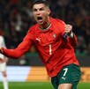 Cristiano Ronaldo festejando un gol con la Selección de Portugal en las eliminatorias de UEFA para el Mundial 2026.
