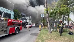 Un intenso incendio se generó en la colonia Providencia de Guadalajara