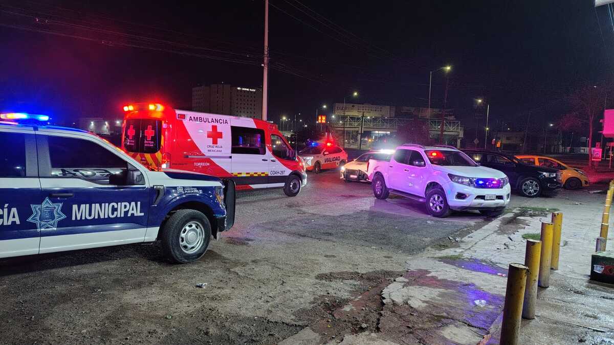 Foto de la escena del crimen en Torreón afuera del bar Colegas.