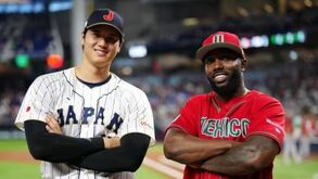 Shohei Ohtani y Randy Arozarena haciendo la clásica pose del cubano-mexicano durante el Clásico Mundial 2023.