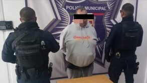 Hombre que fue detenido tras amenazar de muerte con una pistola a su mujer en el ejido 13 de marzo.
