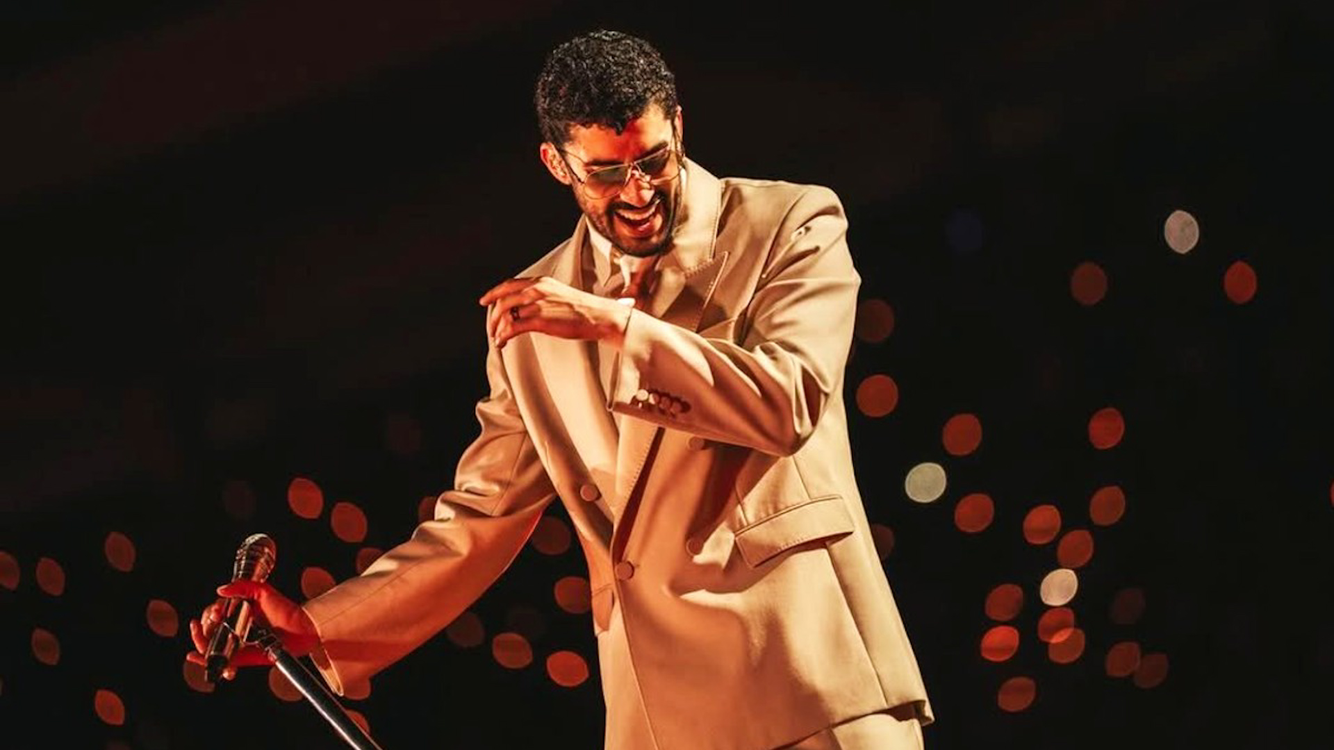 Con esta primera fecha se dio inicio a la serie de conciertos que Bad Bunny tendrá en el Estadio GNP en la capital del país.