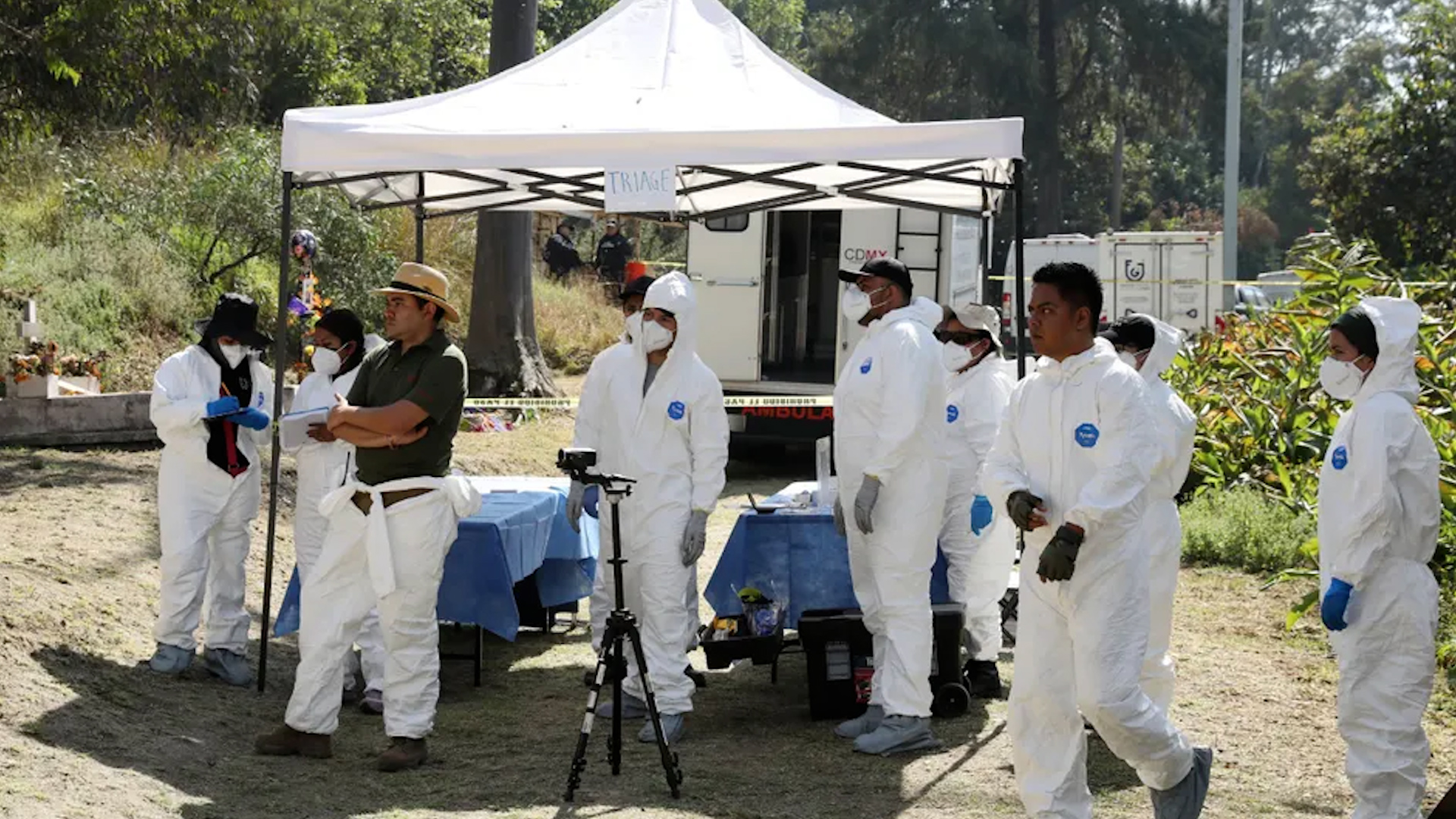 Tras la presión a servidores públicos del Gabinete de Búsqueda de Personas Desaparecidas en Ciudad de México realizó trabajos de recuperación de 23 cuerpos.