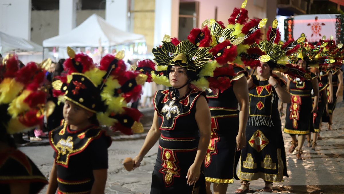 Danzantes en peregrinación de Puerto Vallarta 2025