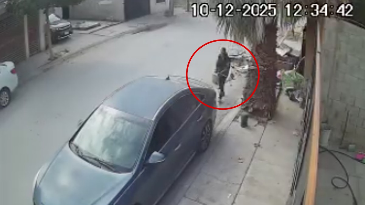 Hombre agresivo que hostiga a sus vecinos en el fraccionamiento Hacienda Santa María de Torreón.