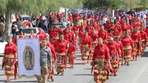 Danzantes de la Virgen de Guadalupe en Torreón.