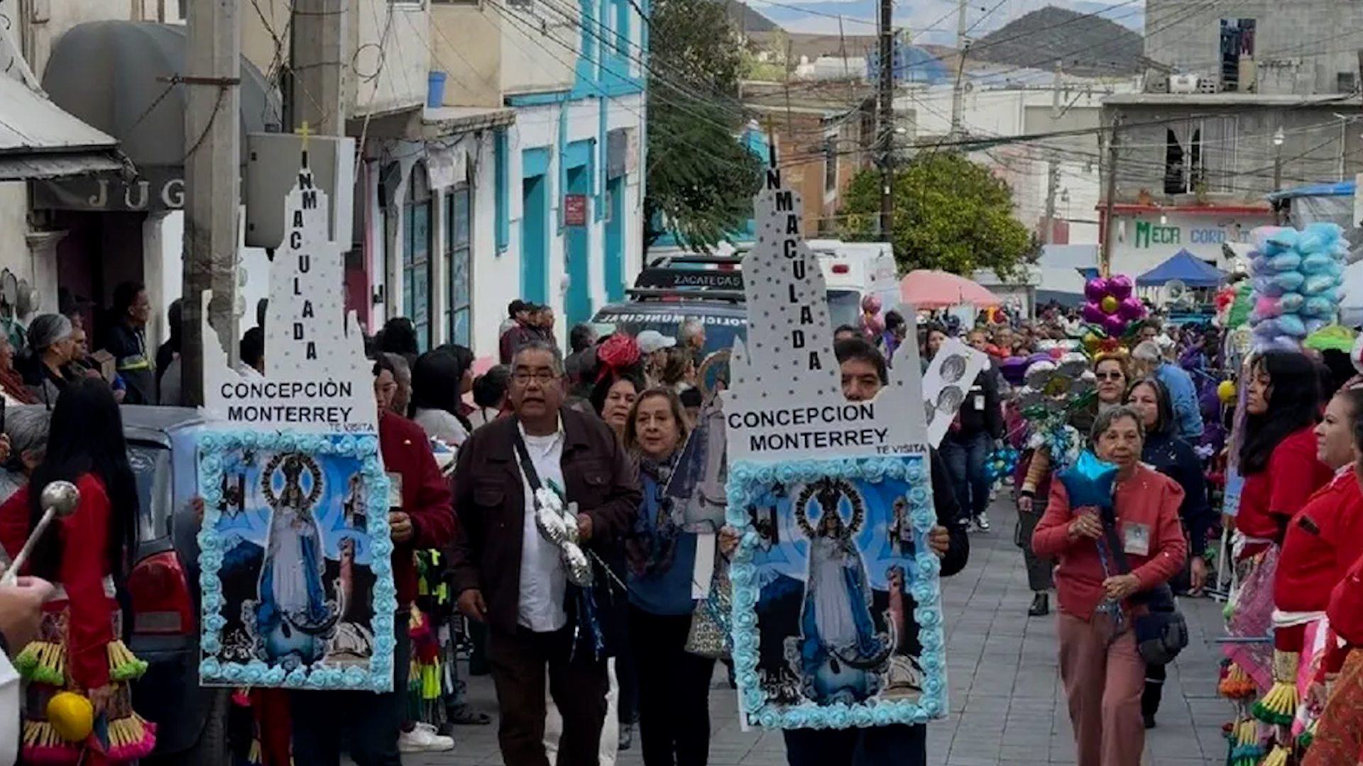 A pesar del paso de las décadas, el fervor permanece intacto y miles de personas se reúnen en el recinto religioso para celebrar el día.