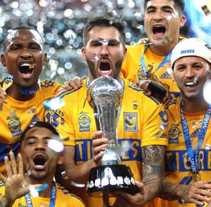 André-Pierre Gignac levantado el campeonato del Clausura 2023.