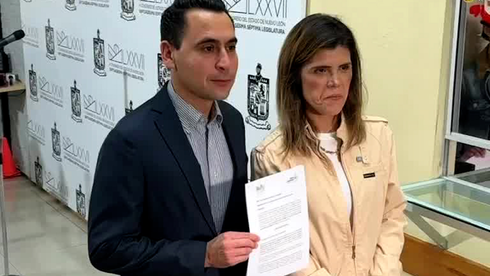 Entre las razones principales se encuentran los costos excesivos de los colegios para prestar sus servicios.