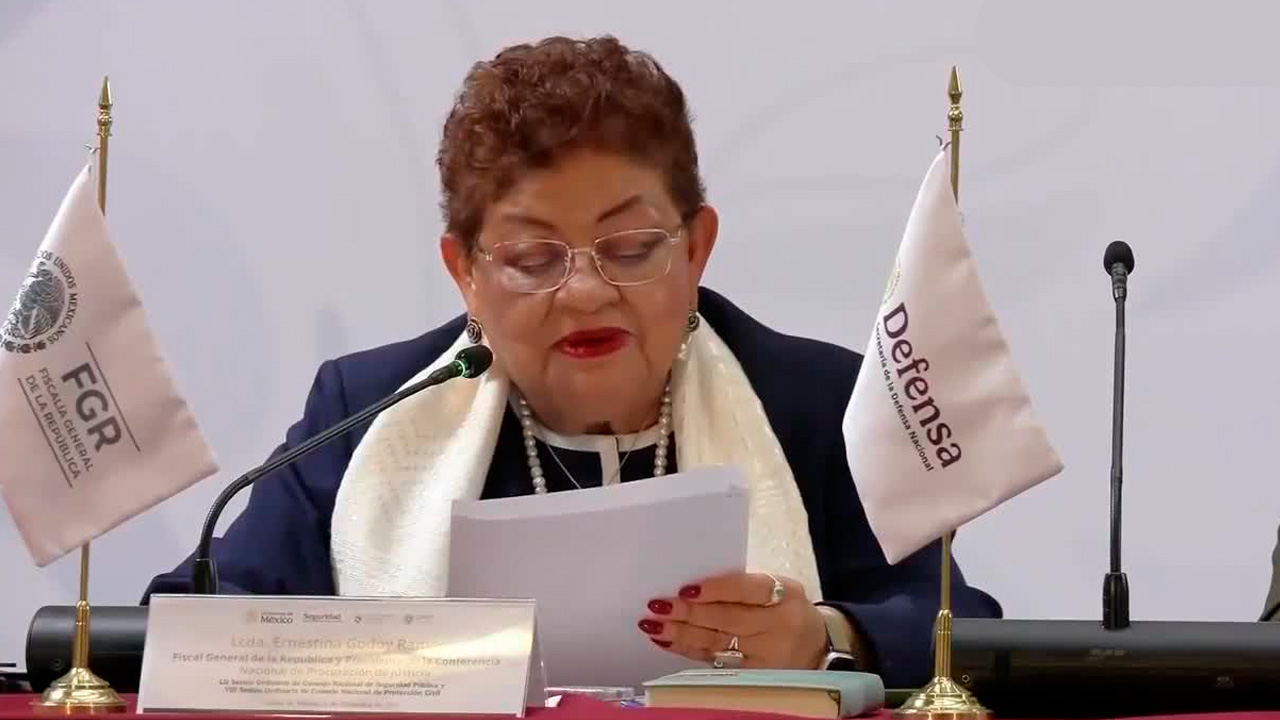 En su primera participación como fiscal general, Ernestina Godoy presentó un plan emergente para la FGR.