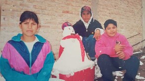 Personas de la Laguna disfrutando de la nieve en 1997.