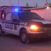 Unidad de la Policía que acudió a atender el reporte de un menor fallecido por atropellamiento en Chihuahua.