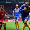 Paulinho y Rómulo Zwarg durante la jornada 5 del Clausura 2025 en el estadio Nemesio Diez cuando Toluca recibió a Tigres.