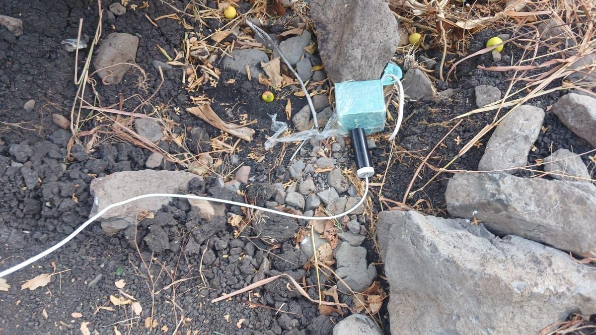 Elementos del Ejército Mexicano y la Guardia Civil acordonaron la zona en la localidad de Tescalame, en Buenavista, Michoacán | Foto: Elizabeth Guzman