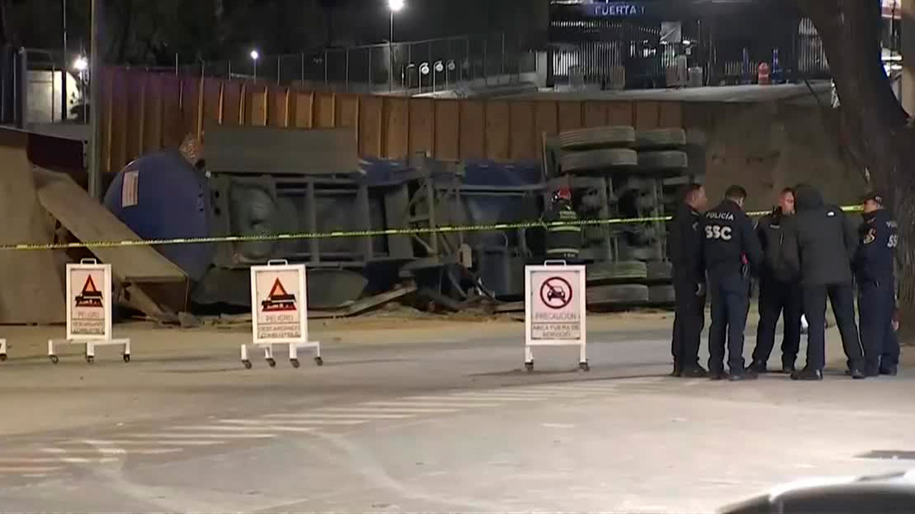 Un policía municipal de Huehuetoca, Estado de México, fue asesinado a balazos frente al palacio municipal.