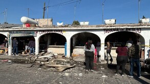 Locales comerciales afectados tras una fuerte explosión por acumulación de gas en Durango.