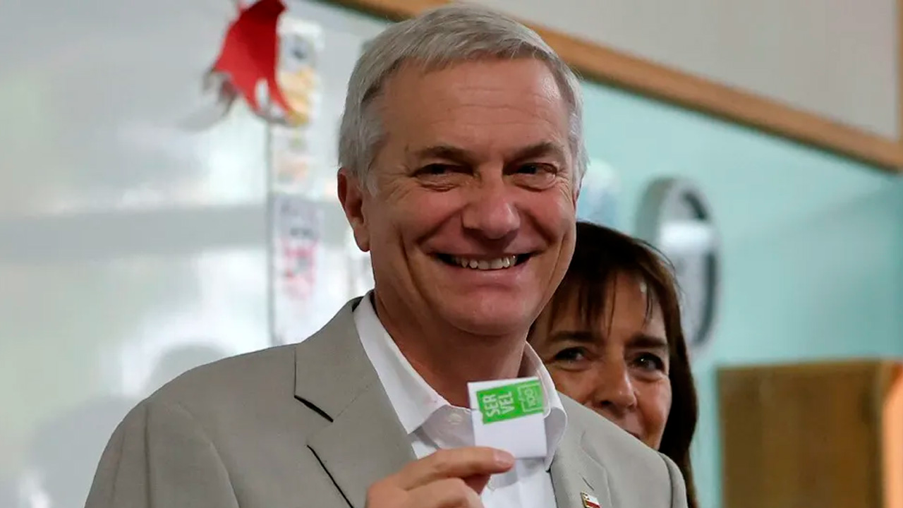 José Antonio Kast ganó la segunda vuelta presidencial en Chile, consolidando un giro hacia la derecha.