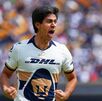 José Juan Macías en un partido con los Pumas