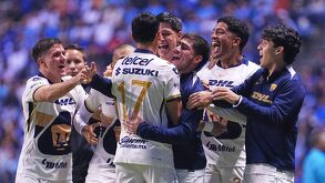 Los pumas de la UNAM celebrando un gol en el Apertura 2025.