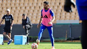 Javier Aquino entrenando con Tigres en el Universitario previo a la Final contra Toluca del Apertura 2025.