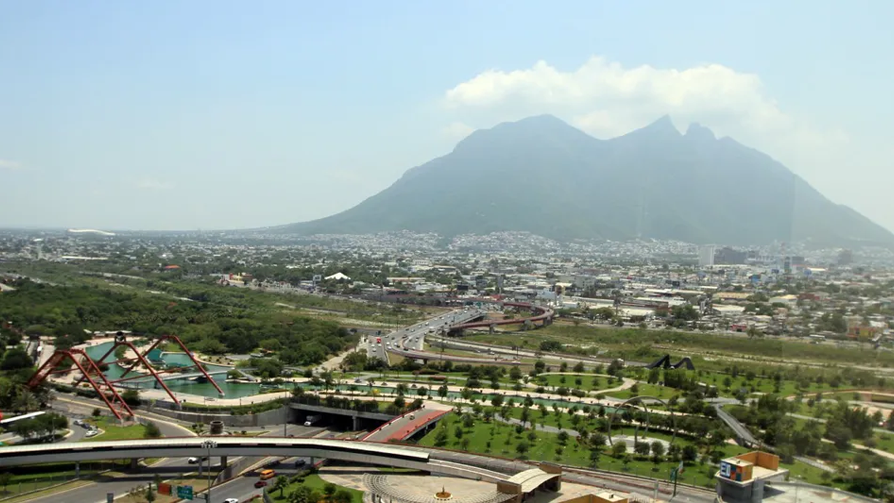 La Asociación de Alcaldes de Nuevo León presentó una iniciativa para aumentar del 20 al 25 por ciento las participaciones a los municipios.