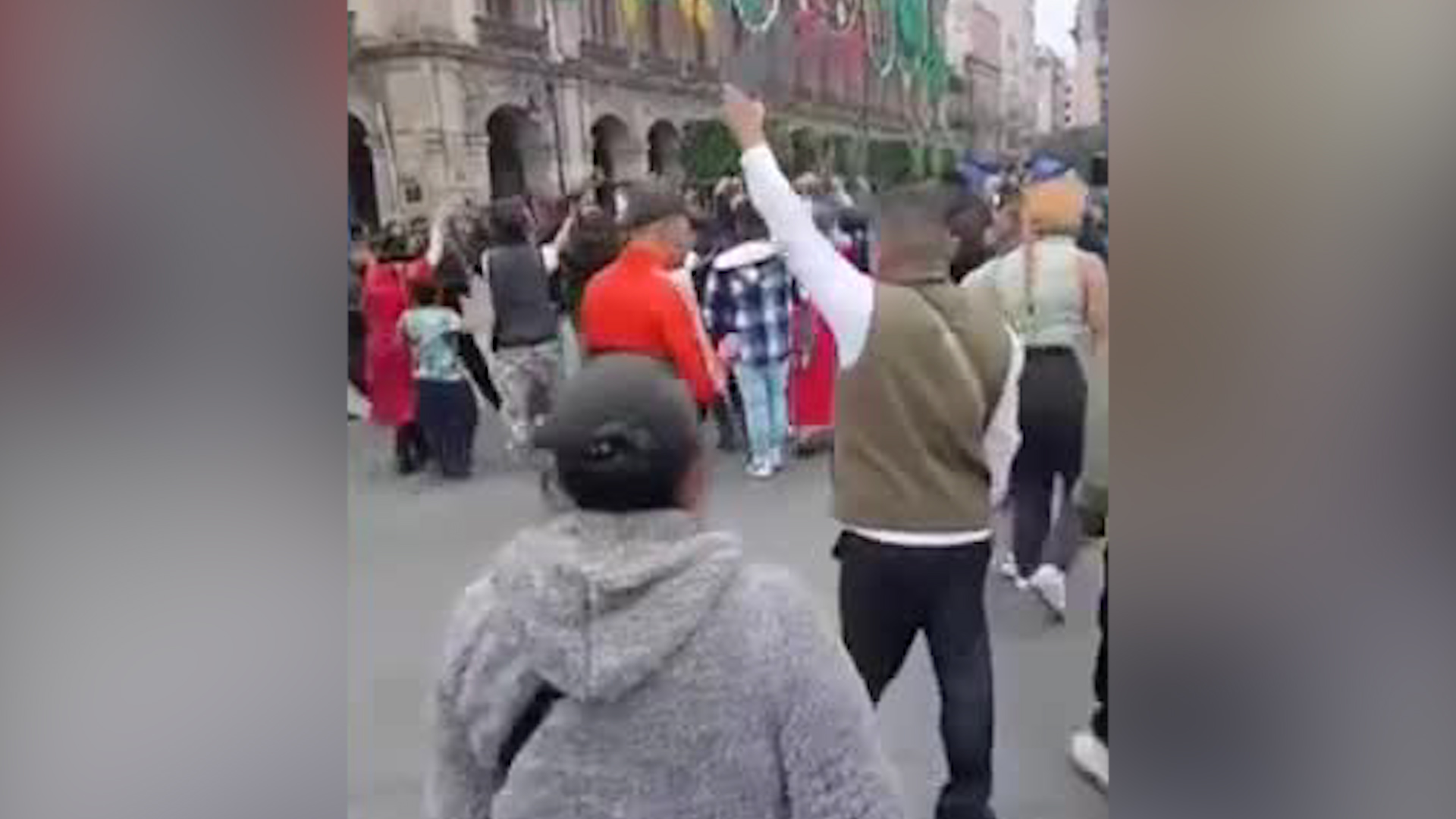 Artesanos triquis denuncian que el Gobierno de la CdMx los retiró de Paseo de la Reforma para 