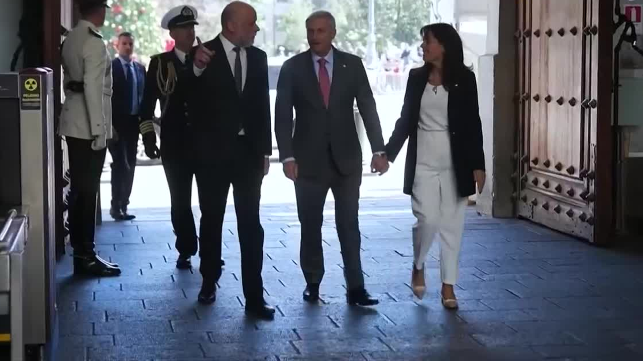 El presidente de Chile, Gabriel Boric, y el mandatario electo José Antonio Kast se reunieron en el Palacio de La Moneda.