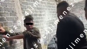 Unos sujetos entraron a una vecindad de la Magdalena Mixhuca para matar a un presunto extorsionador.