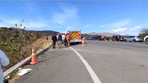 La mañana de este martes se registró un choque con volcadura sobre el Libramiento Carretero Sur, a la altura del kilómetro 13.