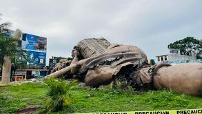 Imágenes del monumento que se derrumbó en Álamo Temapache, Veracruz.