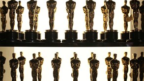 Estatuillas de Los Oscar en color dorado