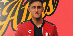 Rodrigo Schlegel es presentado con los colores del Atlas.