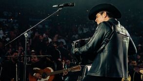 Alfredo Olivas en concierto en CdMx