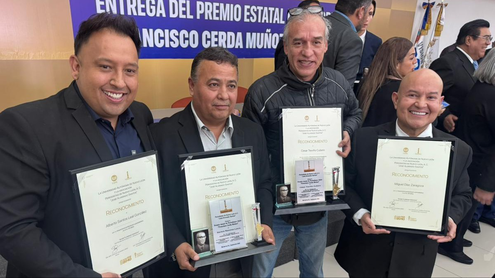 Periodistas de Nuevo León fueron reconocidos con el Premio Estatal del Periodismo “Francisco Cerda Muñoz” por su ética, trayectoria y compromiso social.
