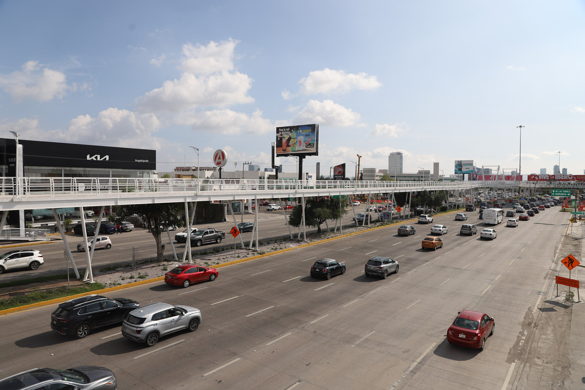 La Vía atlixcáyotl es una de las vialidades más transitadas en Puebla.