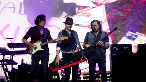 Caifanes dando concierto en el Palacio de los Deportes en diciembre de 2025.