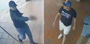 A la izquieda: Hombre apuntando un arma con la mano derecha. A la izquieda: El futbolista Mario Pineida volteando a ver hacia la izquierda al hombre armado