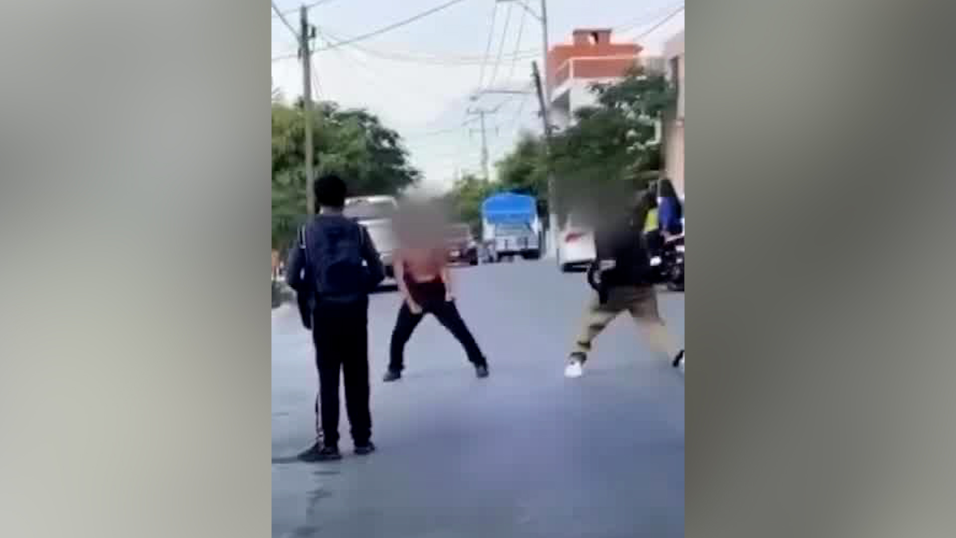 Padres de familia se muestran preocupados por los múltiples videos de riñas en escuelas.