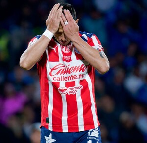 Javier Hernández tras fallar el penal contra Cruz Azul.