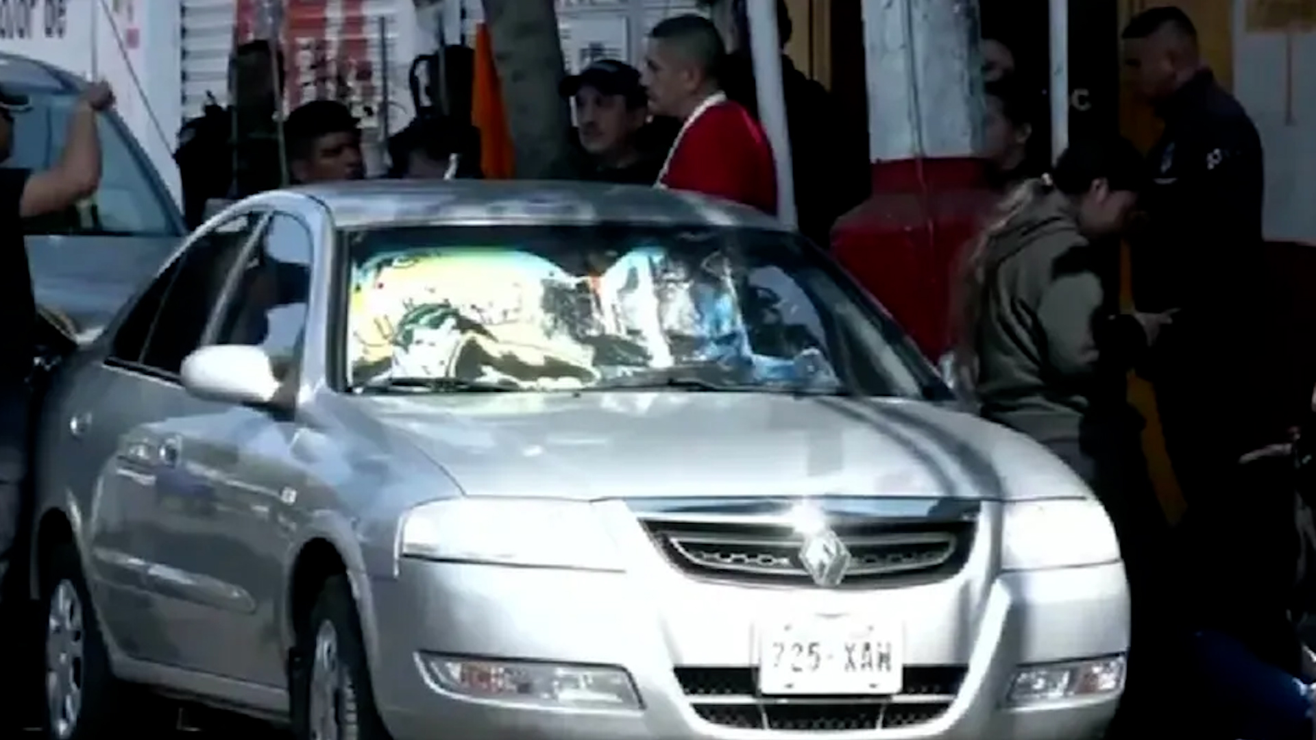 Vecinos relatan que el ataque contra un carnicero encendió las alarmas de los locales vecinos quienes salieron a ayudar, entre ellos el comerciante asesinado.